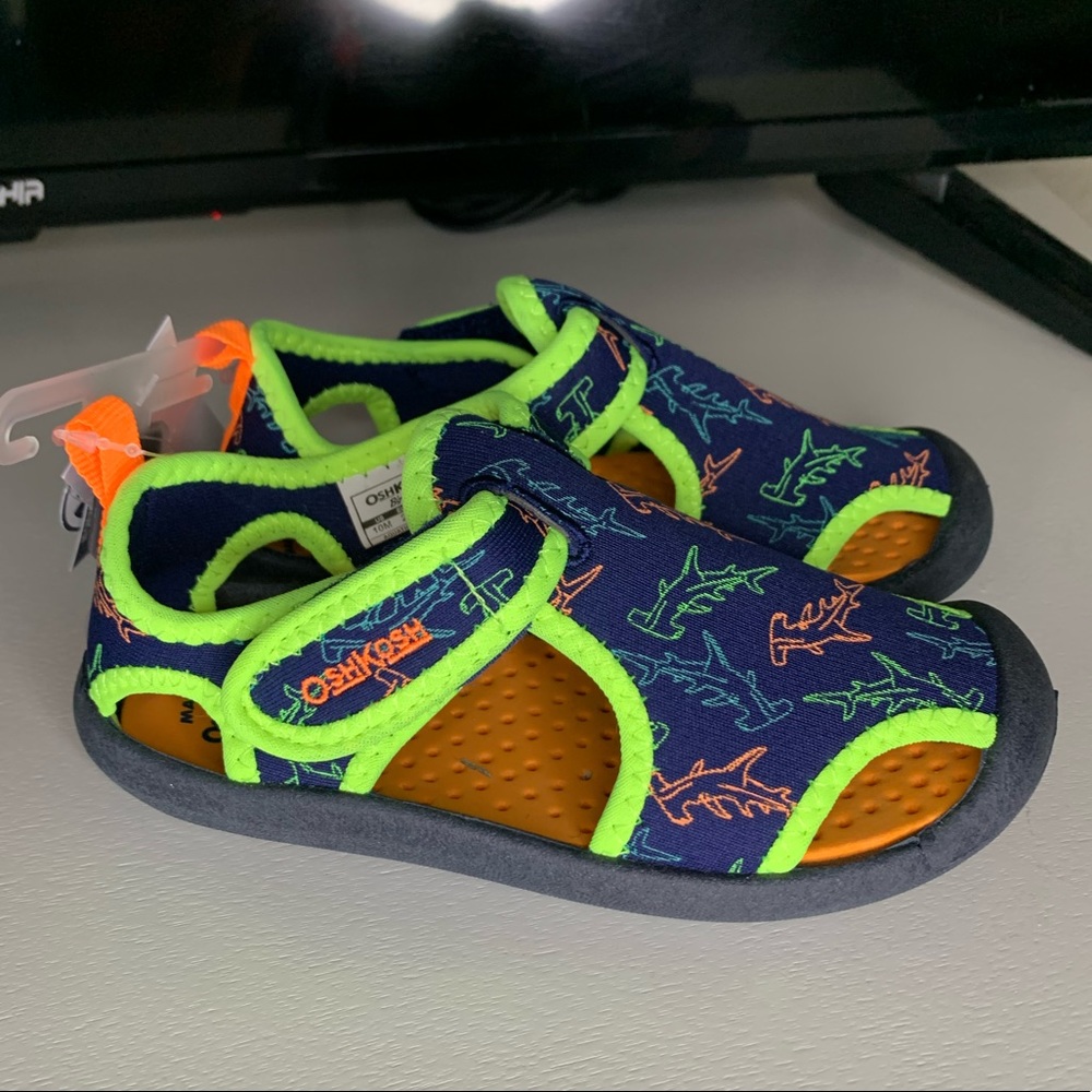OshKosh WaterShoes Toddler/ Little Kid Size 10 Blue/Neon Green